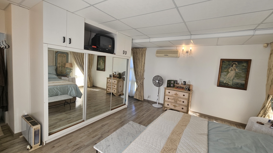 3 Bedroom Property for Sale in Wavecrest Eastern Cape